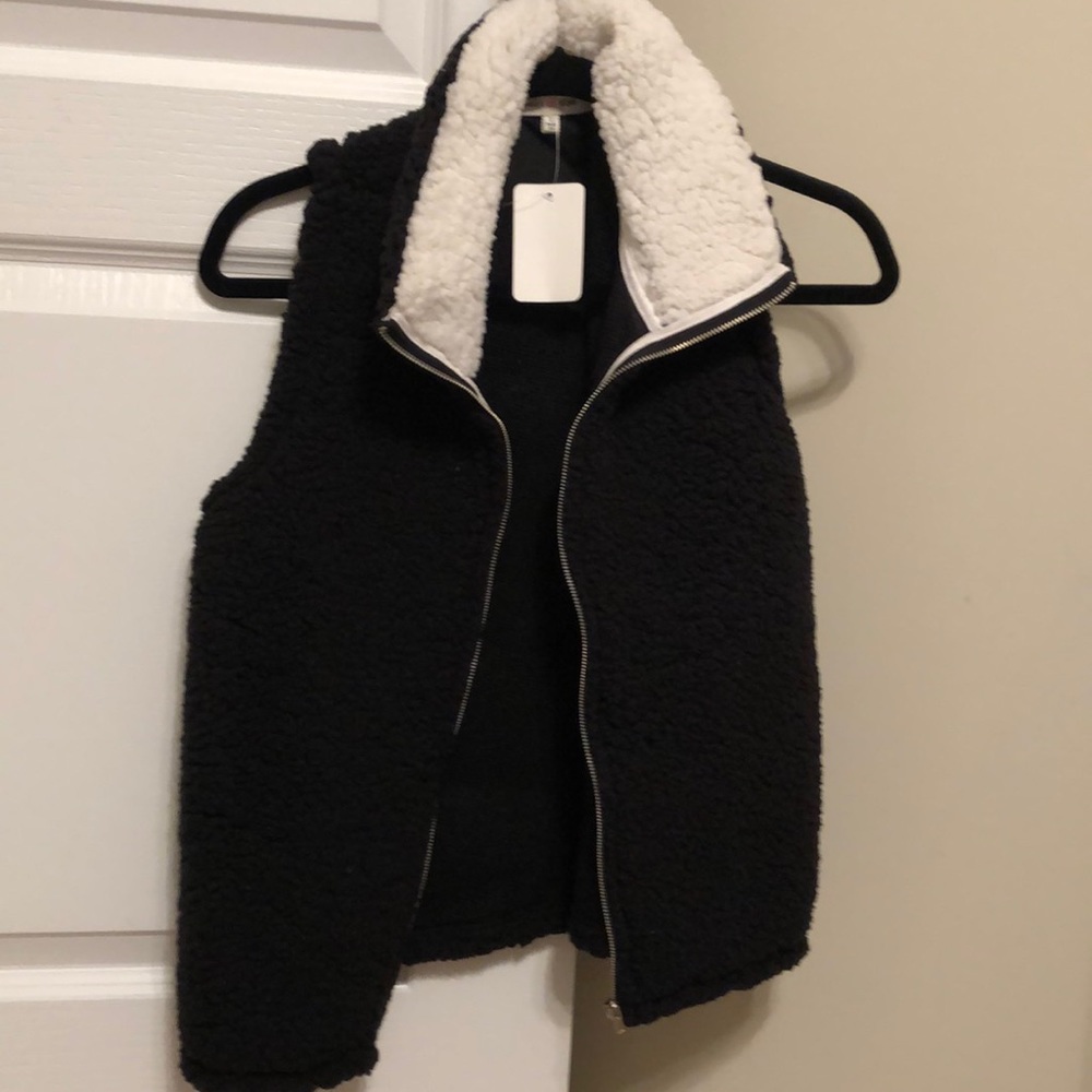 Heart Hips Sherpa vest
